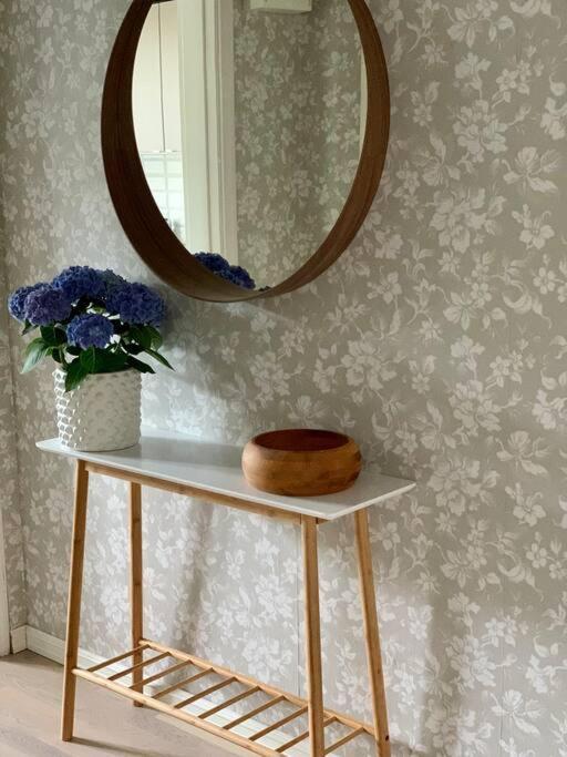 Apartment Smakfull Centrumlaegenhet, 3 R + K, 80 M2 Mariehamn